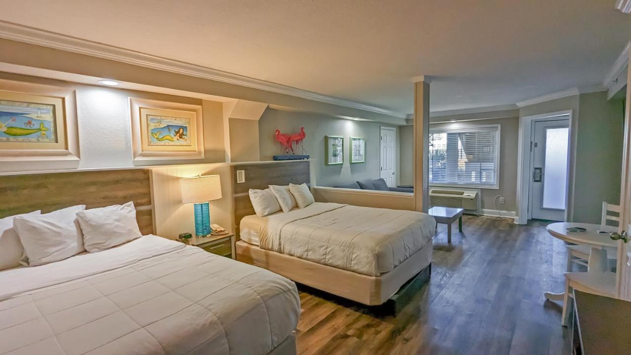 Islander Hotel & Resort 에메랄드 아일 외부 사진
