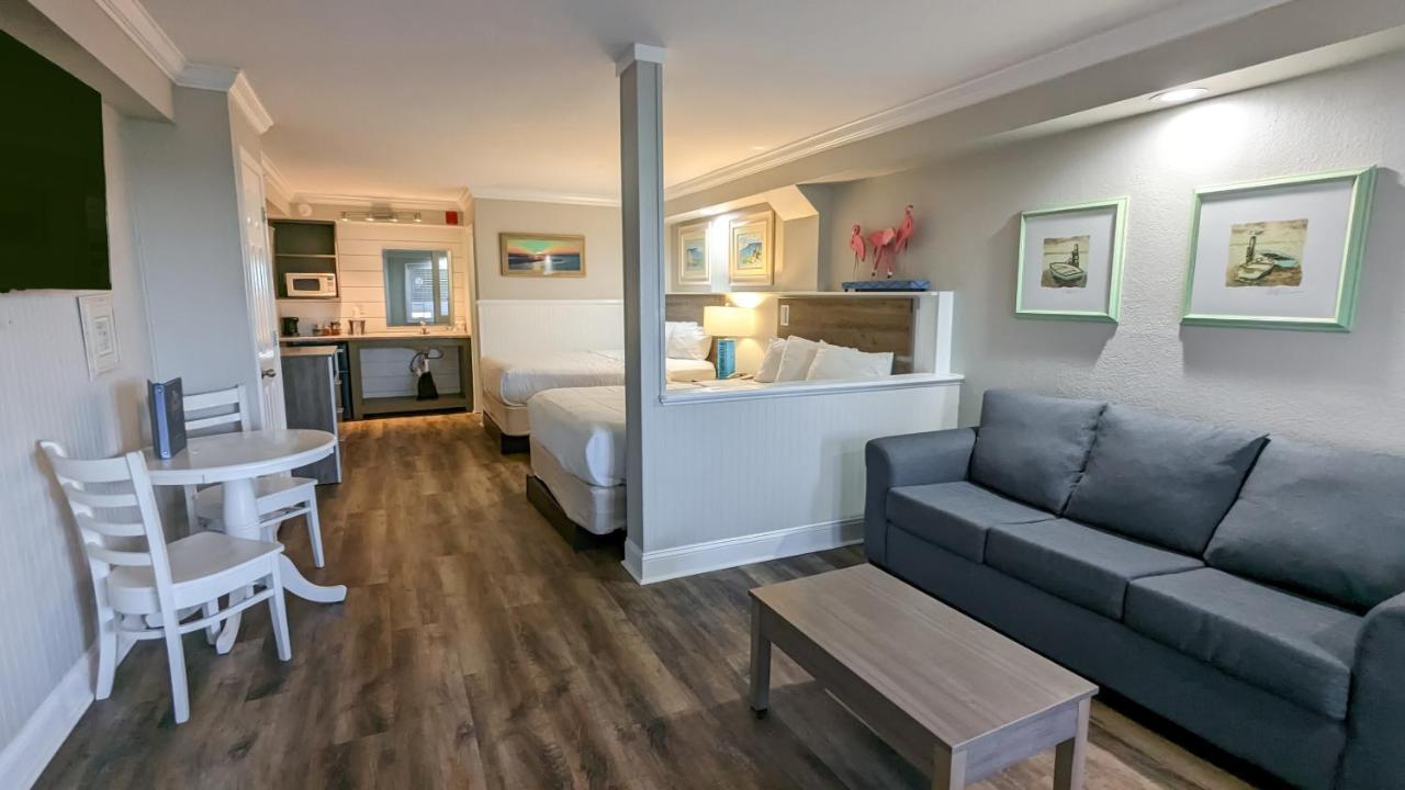 Islander Hotel & Resort 에메랄드 아일 외부 사진